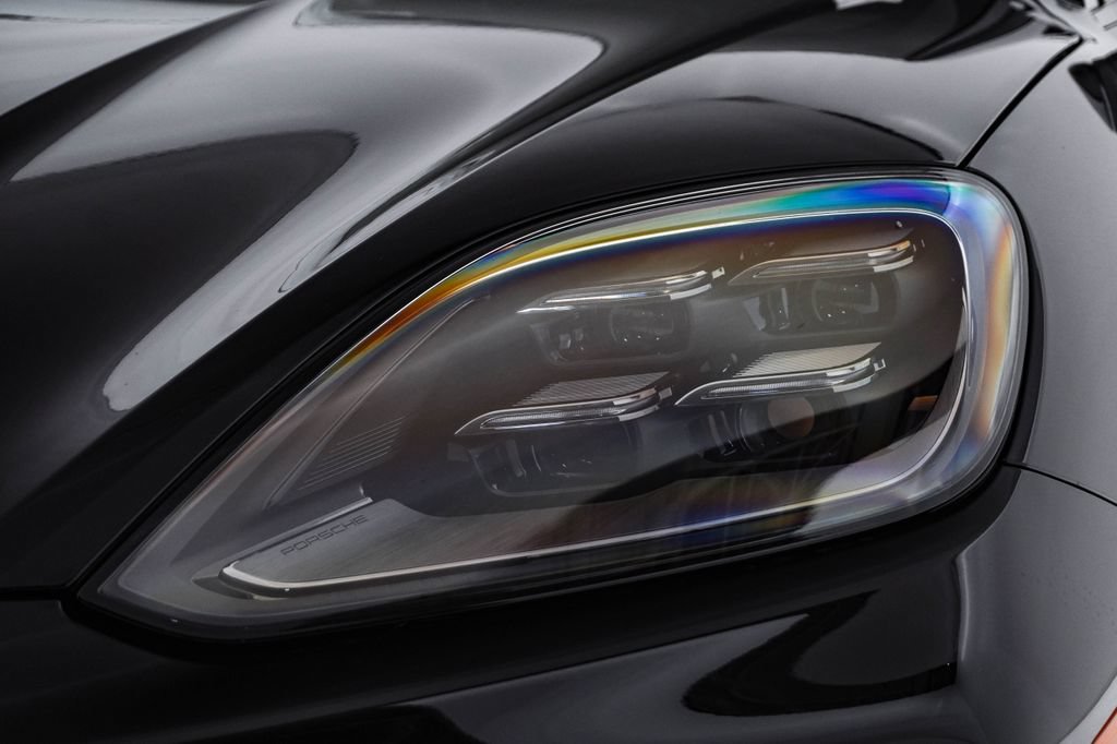 New 2026 Porsche Cayenne Coupe AWD/4WD image 7