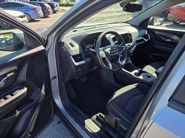Used 2024 GMC Terrain SLE AWD/4WD image 18