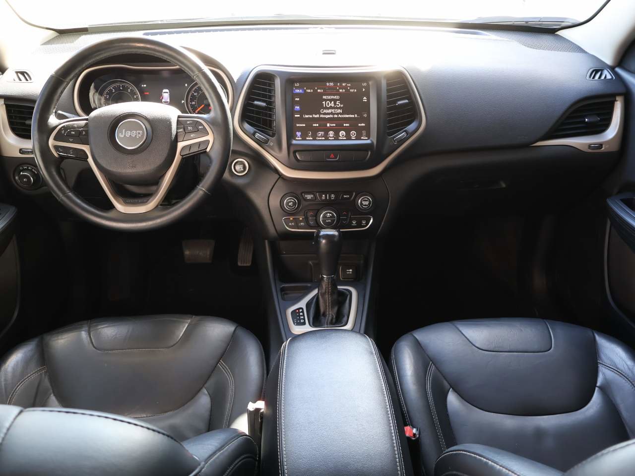 Used 2015 Jeep Cherokee Limited image 12