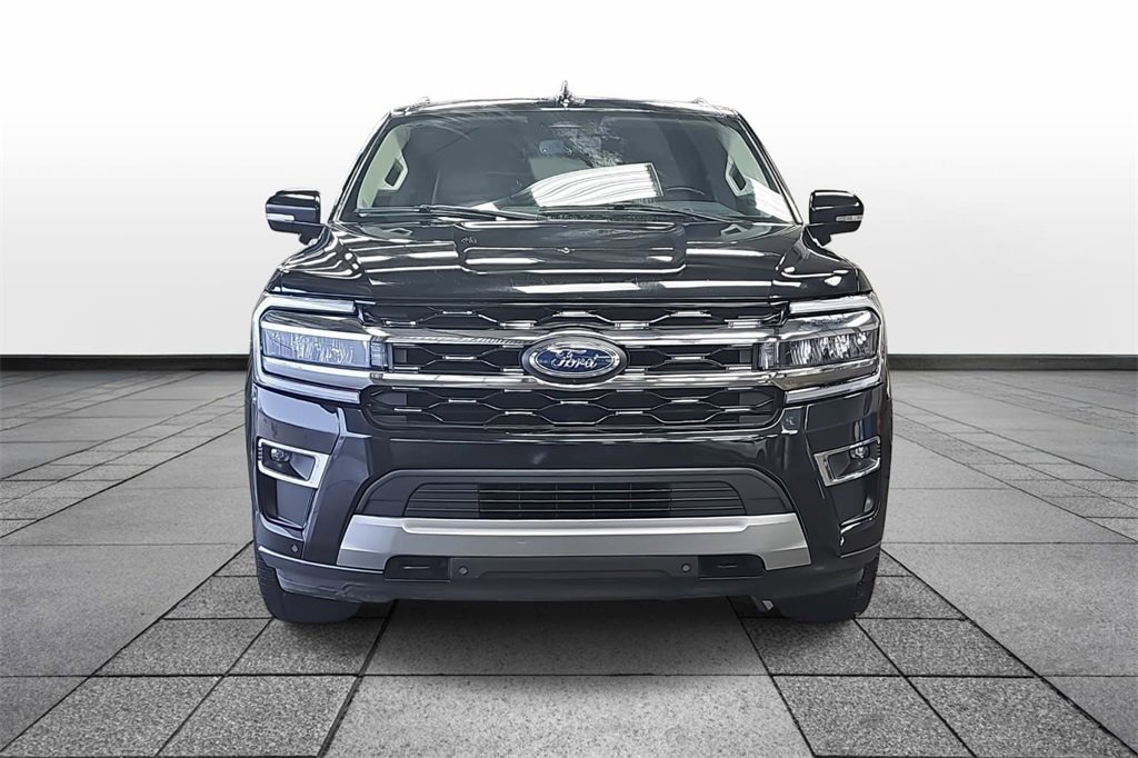 Used 2023 Ford Expedition Limited image 2