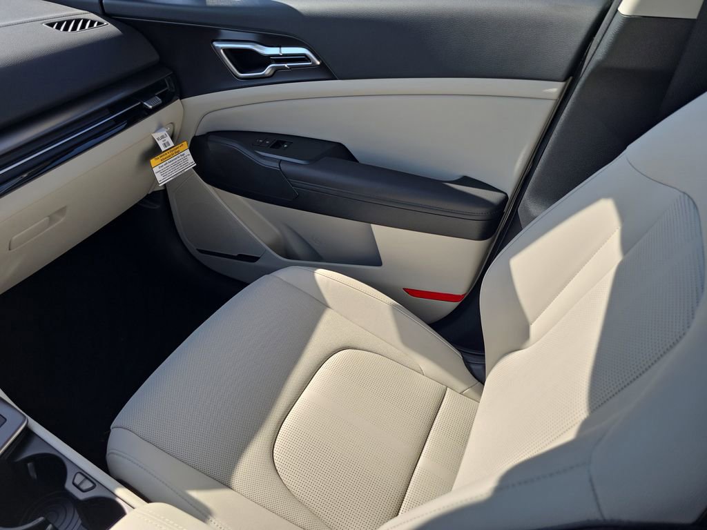 New 2026 Kia Sportage EX image 16