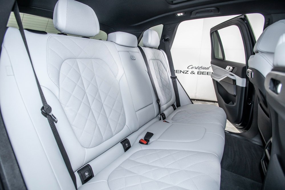 Used 2026 BMW X5 sDrive40i w/ M Sport Package image 14