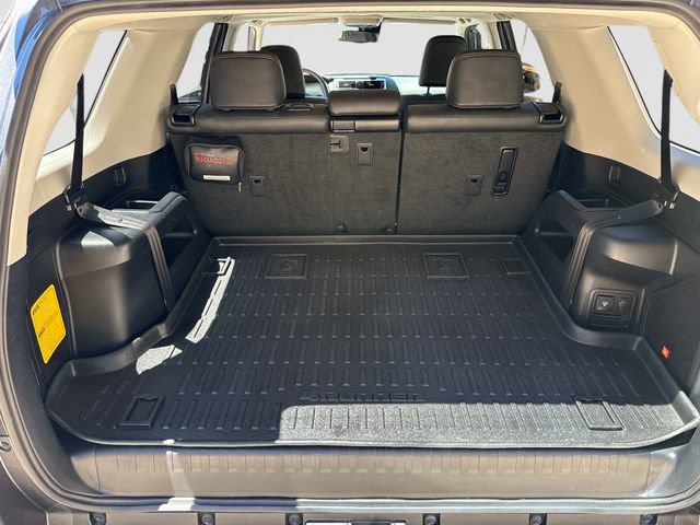 Used 2022 Toyota 4Runner Limited AWD/4WD image 17