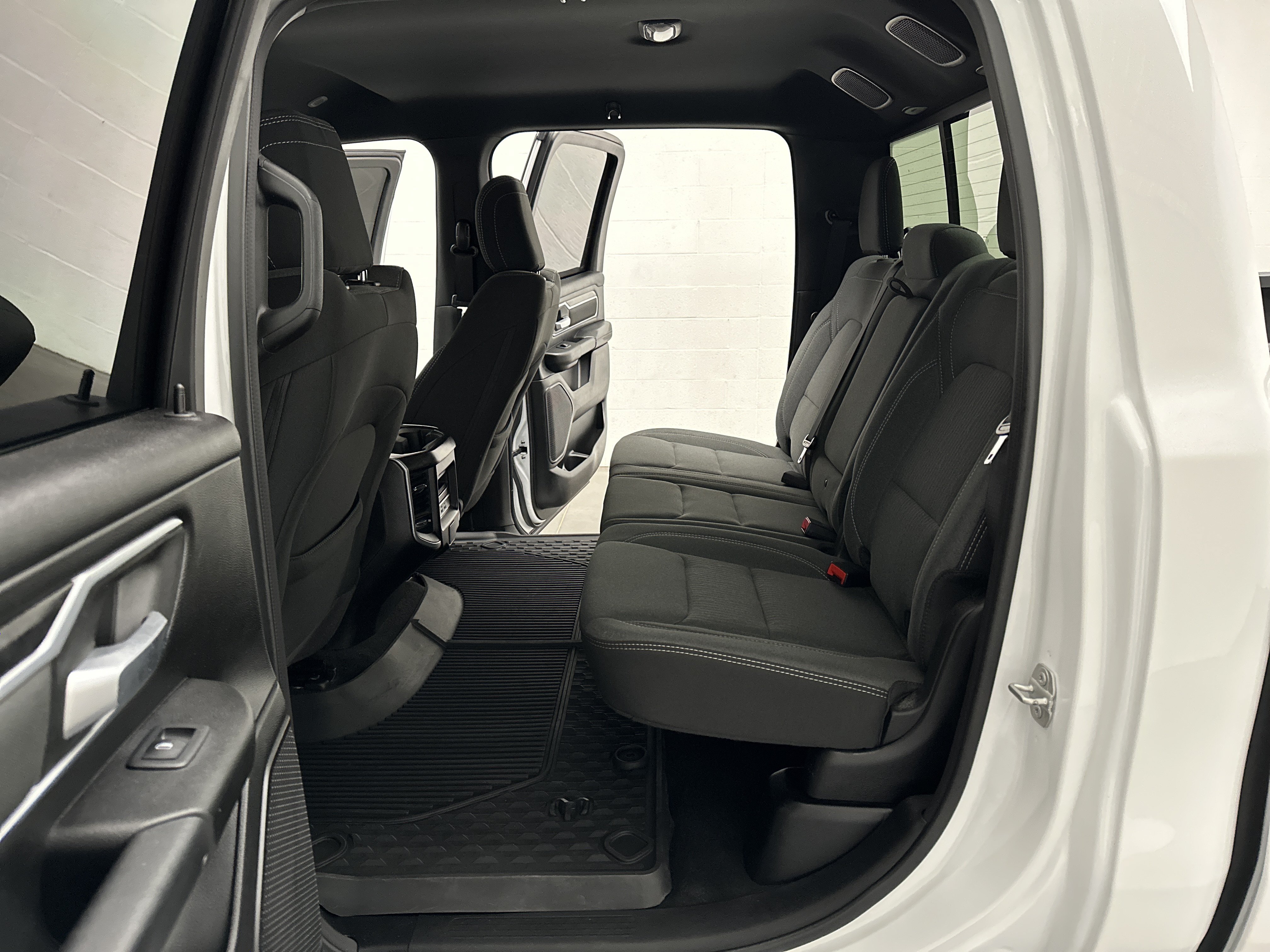 Used 2023 RAM 1500 Big Horn AWD/4WD image 21