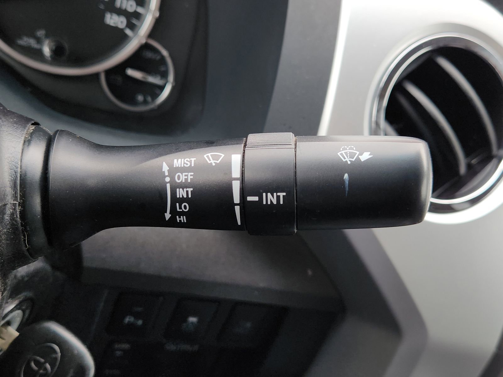 Used 2017 Toyota Tundra SR5 AWD/4WD image 26