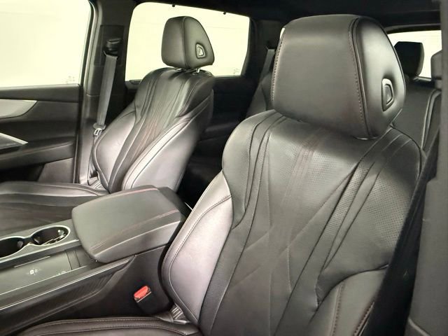 Used 2025 Acura MDX A-Spec image 36