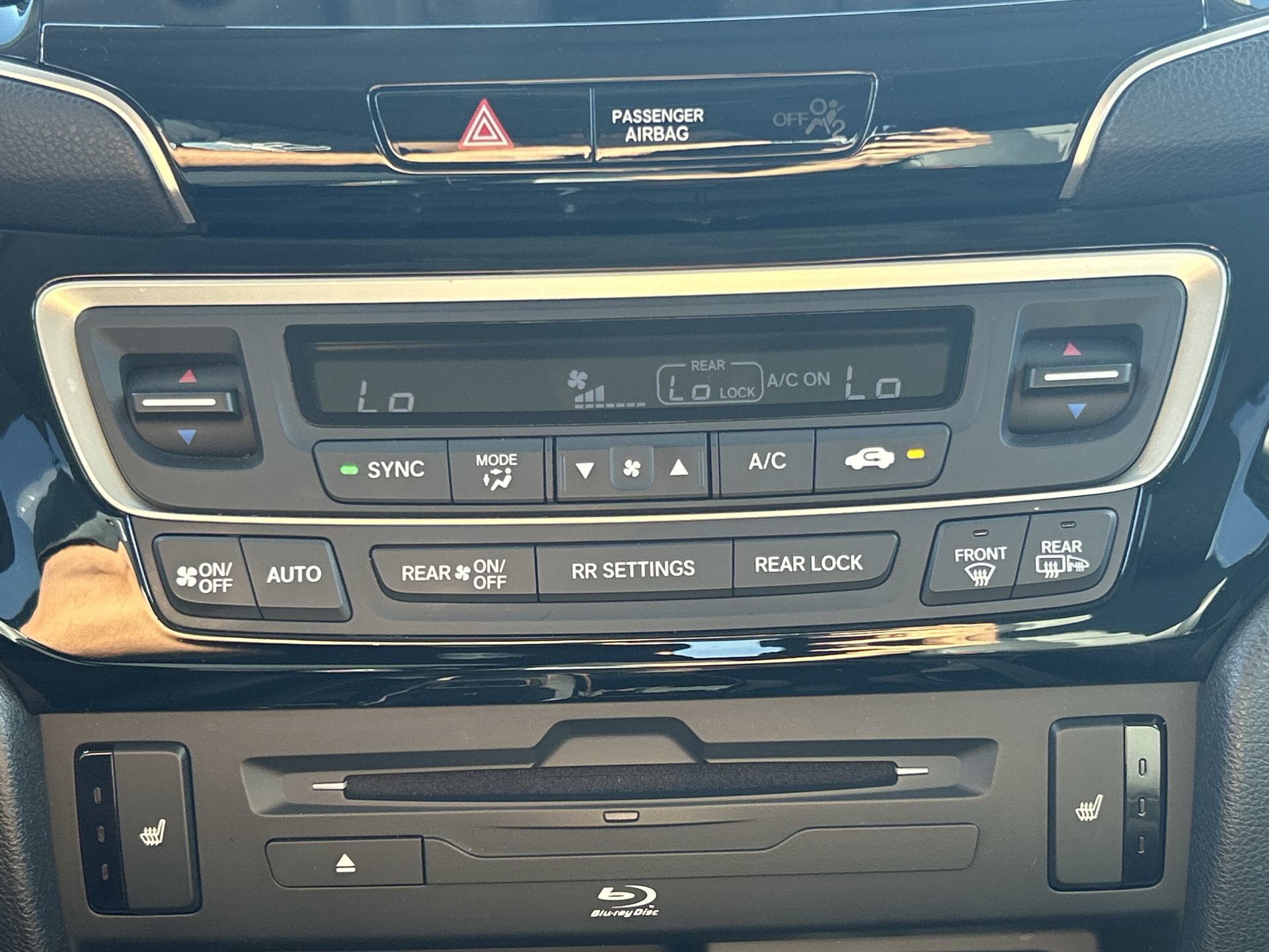 Certified 2019 Honda Pilot Touring image 17