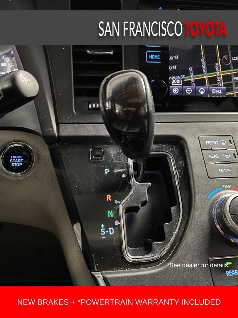 Used 2016 Toyota Sienna XLE Premium FWD image 28