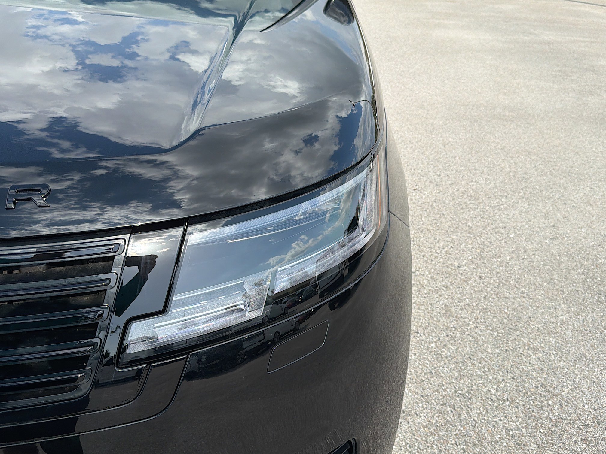 New 2026 Land Rover Range Rover Long Wheel Base SV image 43