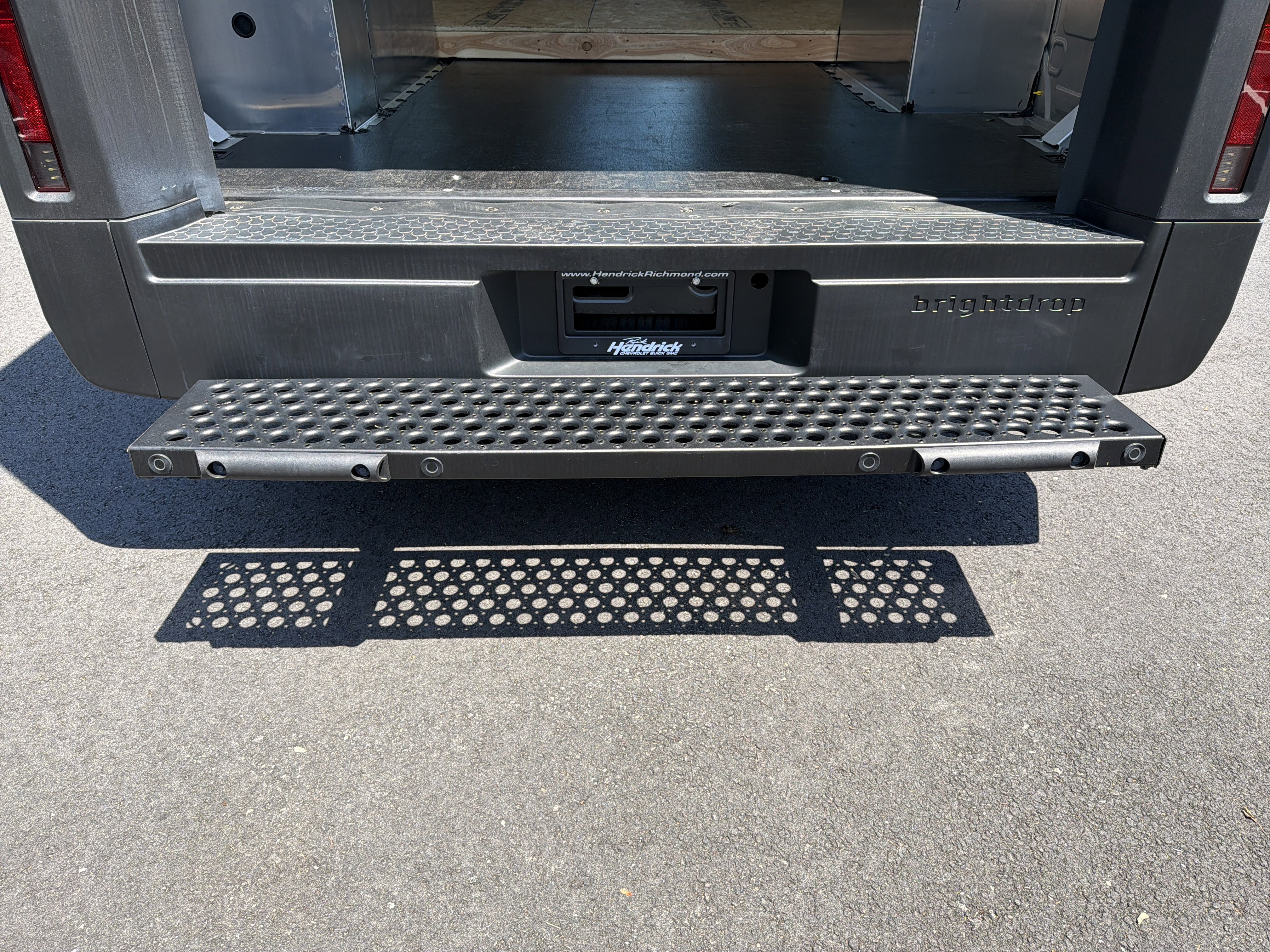 Used 2025 Chevrolet Brightdrop 600 FWD image 36