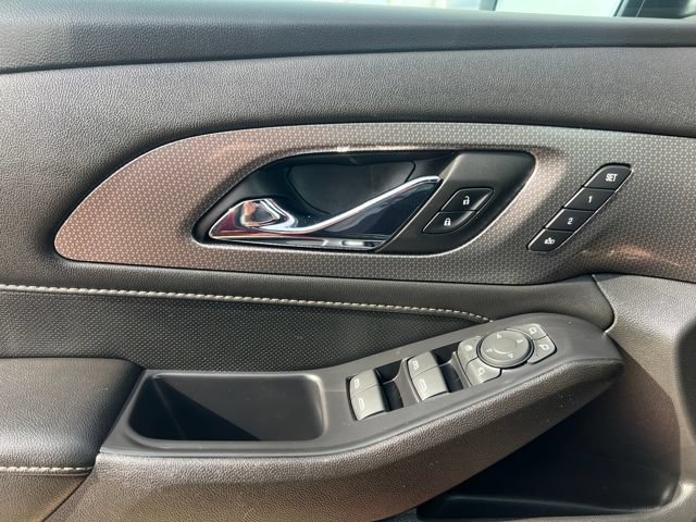Used 2022 Chevrolet Traverse Premier AWD/4WD image 36