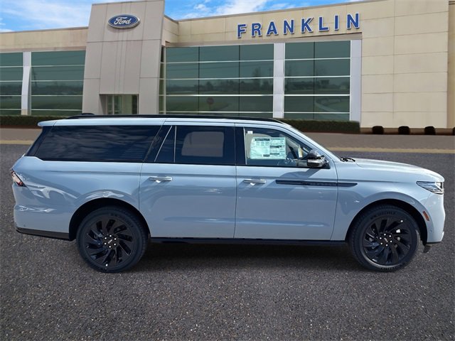 New 2025 Lincoln Navigator L Reserve w/ Jet Appearance Package image 8