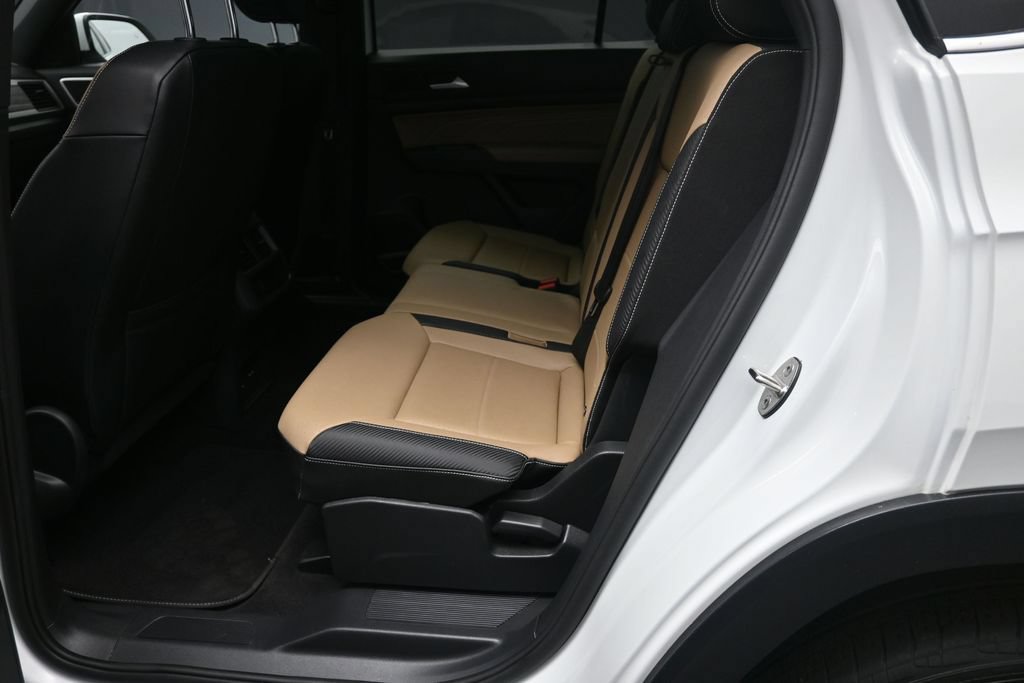 Used 2021 Volkswagen Atlas Cross Sport SE FWD image 20