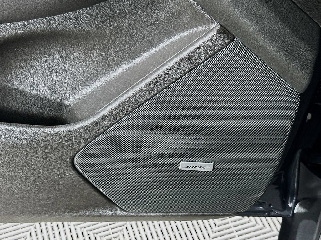 Used 2021 Cadillac XT5 Premium Luxury w/ LPO, Floor Liner Package FWD image 18