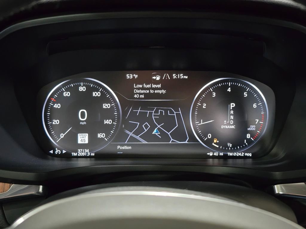 Used 2021 Volvo S60 T6 Momentum w/ Premium Package image 11