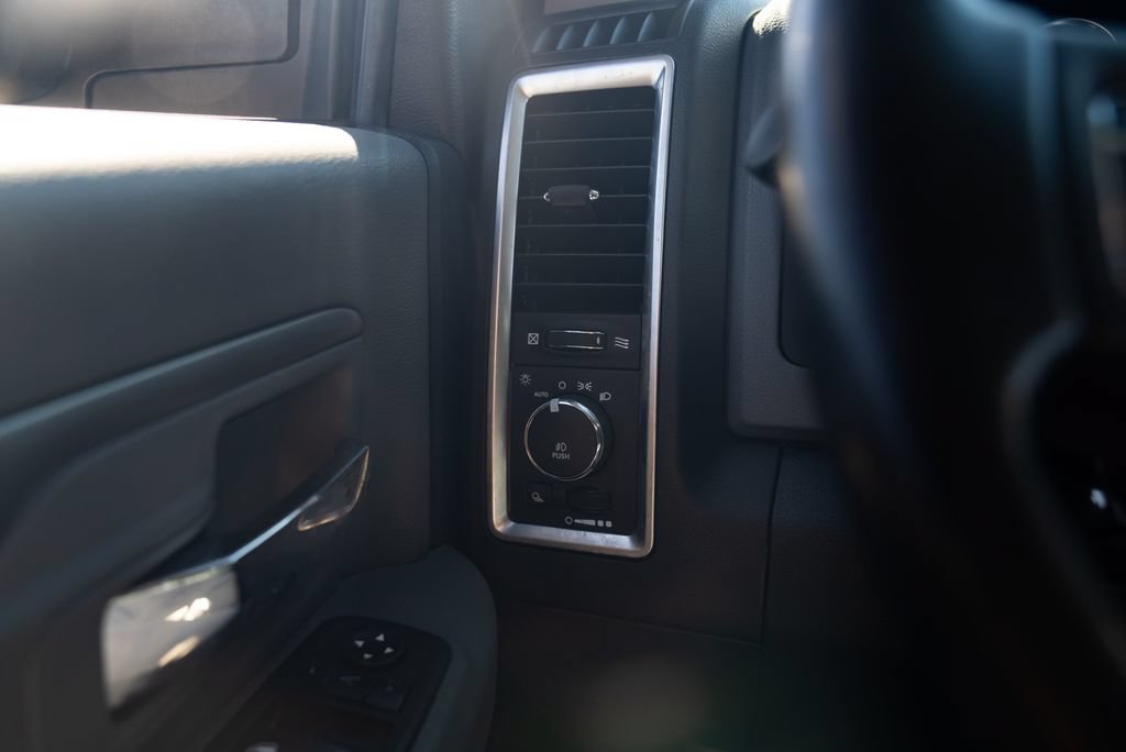Used 2015 RAM 2500 Big Horn AWD/4WD image 13