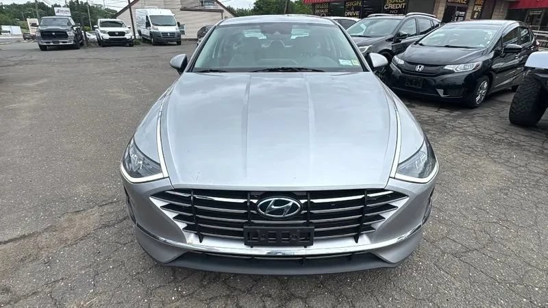 Used 2021 Hyundai Sonata SE FWD image 2