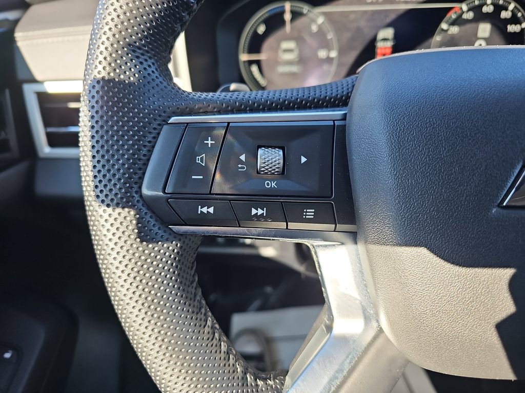 Used 2023 Mitsubishi Outlander SEL image 22