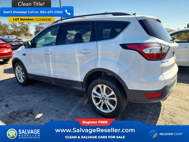Used 2018 Ford Escape SE w/ SE Sync 3 Package AWD/4WD image 3