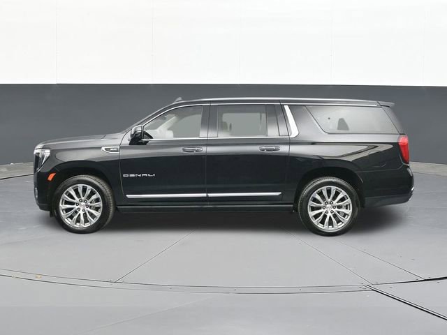 Used 2021 GMC Yukon XL Denali w/ Denali Premium Package image 9