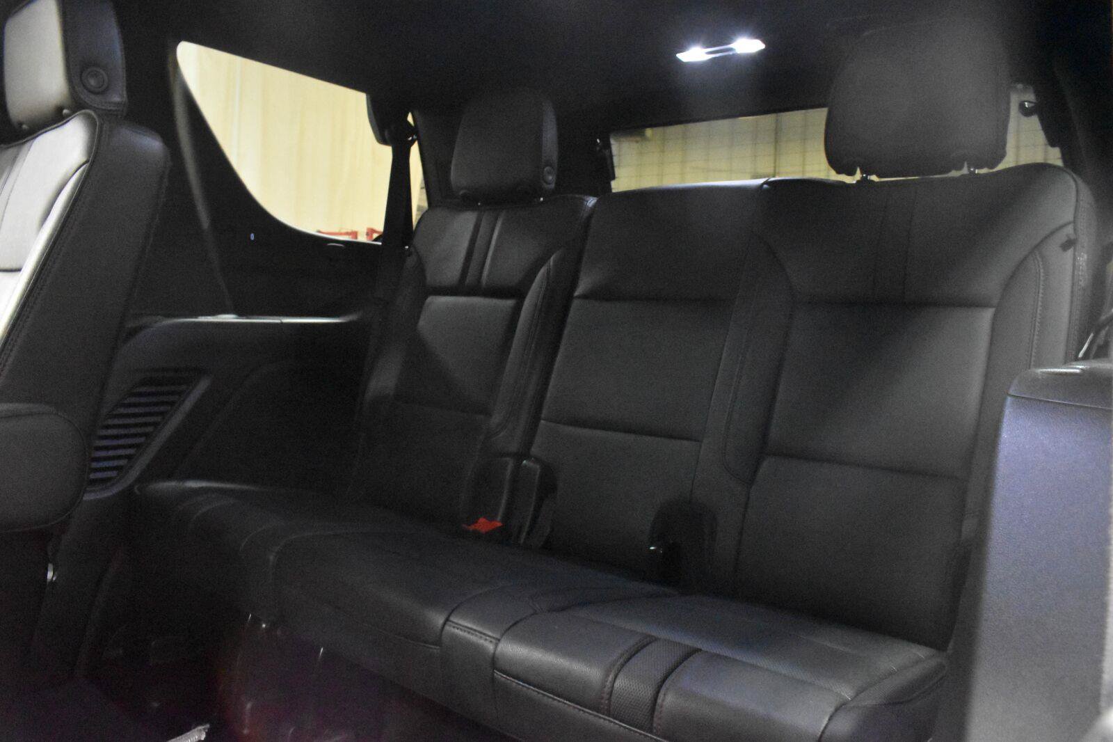 Used 2022 Chevrolet Tahoe RST w/ Luxury Package AWD/4WD image 6