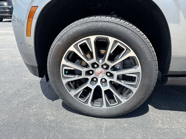 New 2026 GMC Yukon XL Denali w/ Sun & Power Step Package AWD/4WD image 10