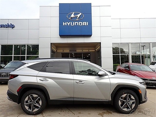 New 2025 Hyundai Tucson SEL