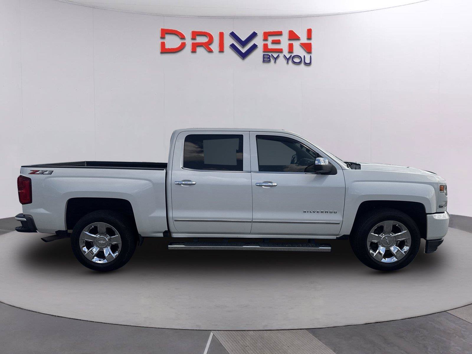 Used 2018 Chevrolet Silverado 1500 LTZ Z71 w/ LTZ Plus Package AWD/4WD image 3