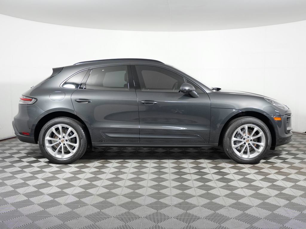 Certified 2023 Porsche Macan Turbo AWD/4WD image 8