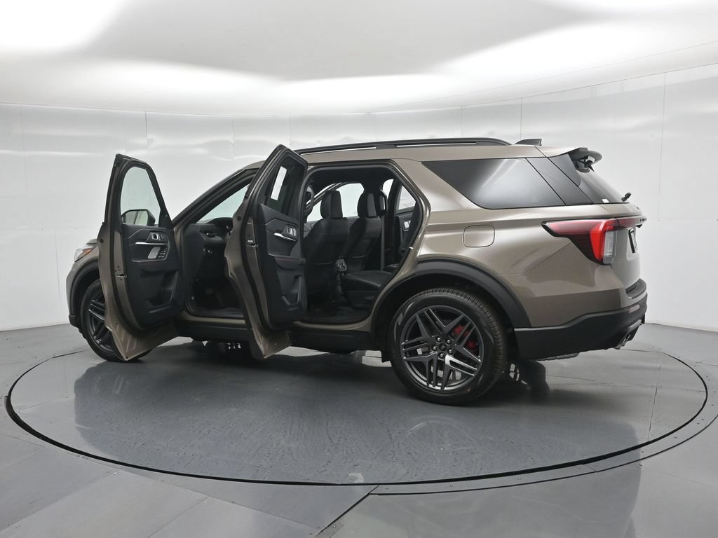 New 2026 Ford Explorer ST w/ Sun And Sound Package AWD/4WD image 31