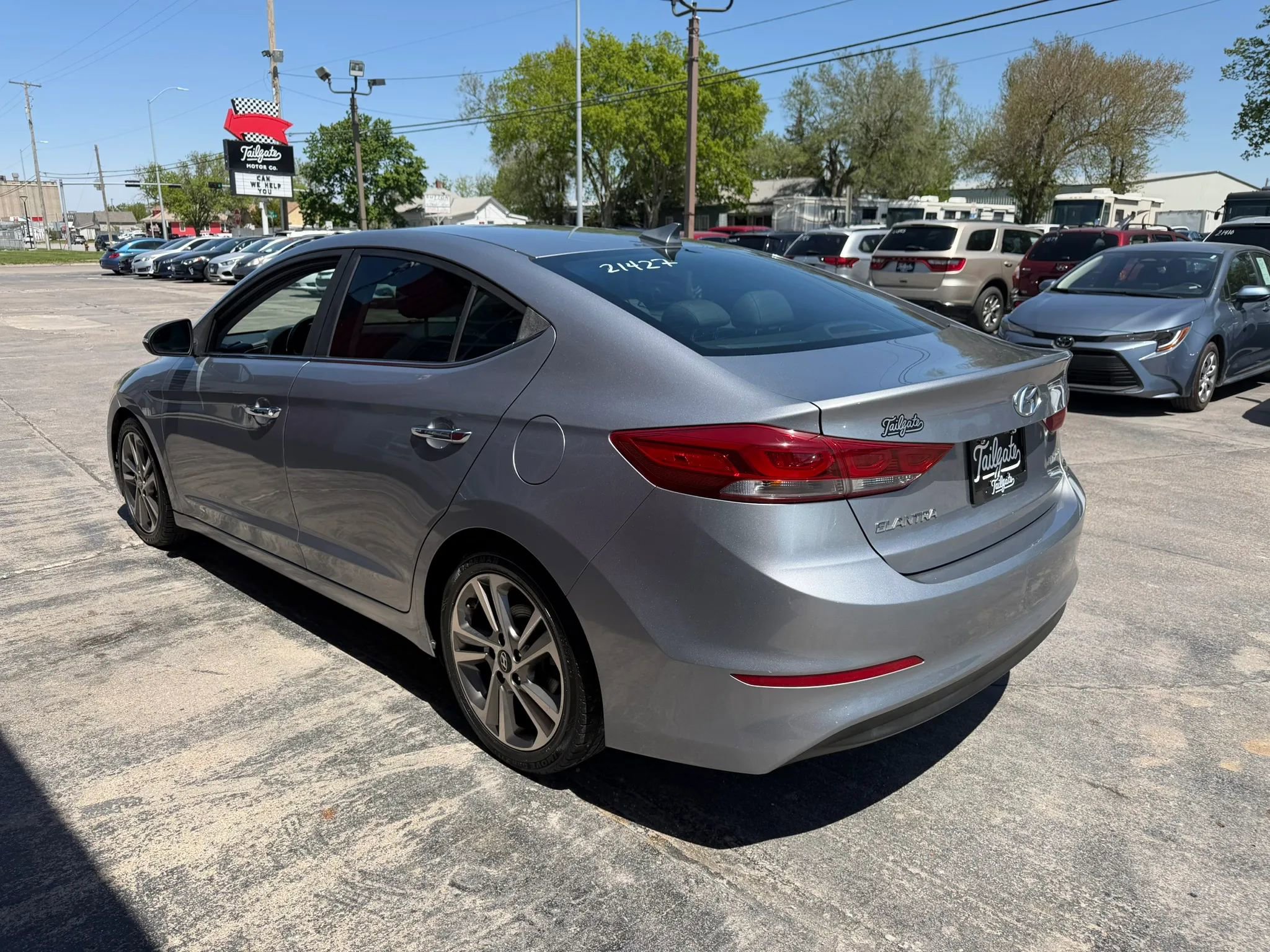 Used 2017 Hyundai Elantra Limited FWD image 5