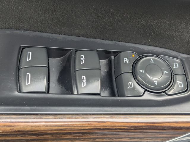 Used 2021 Chevrolet Silverado 1500 High Country w/ Technology Package image 12