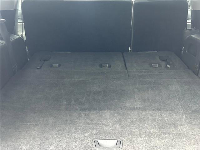 Used 2019 Chevrolet Suburban LT AWD/4WD image 7