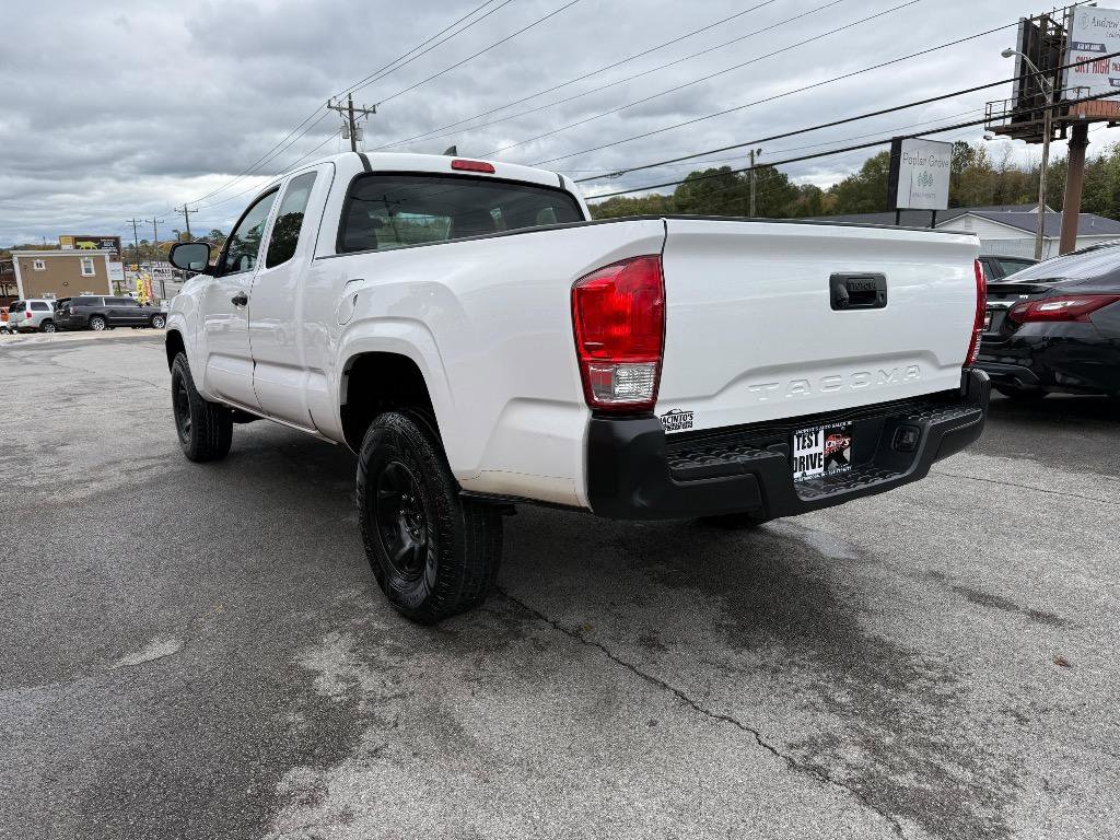 Used 2016 Toyota Tacoma SR image 7