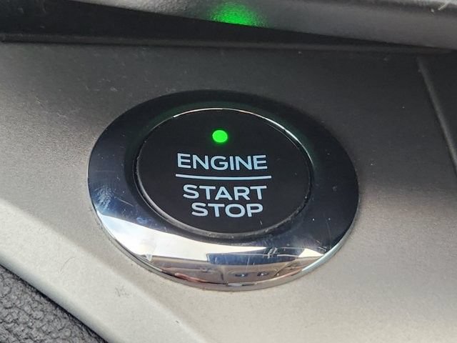 Used 2021 Ford Explorer XLT w/ Equipment Group 202A RWD image 18