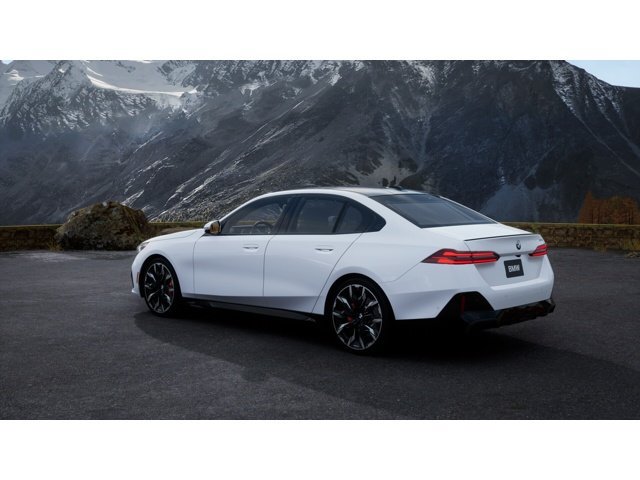 New 2027 BMW 530i RWD image 2