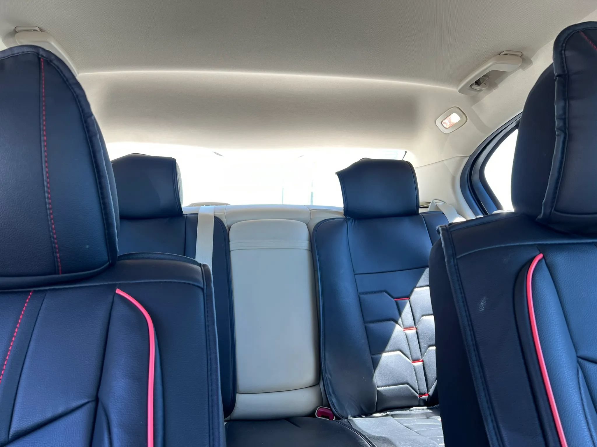 Used 2014 Lincoln MKS FWD image 19