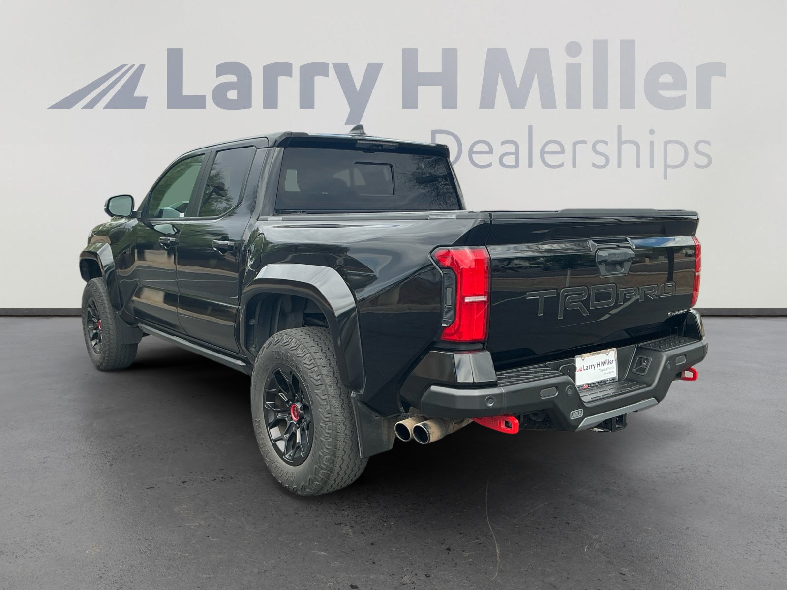 Certified 2024 Toyota Tacoma TRD Pro AWD/4WD image 3