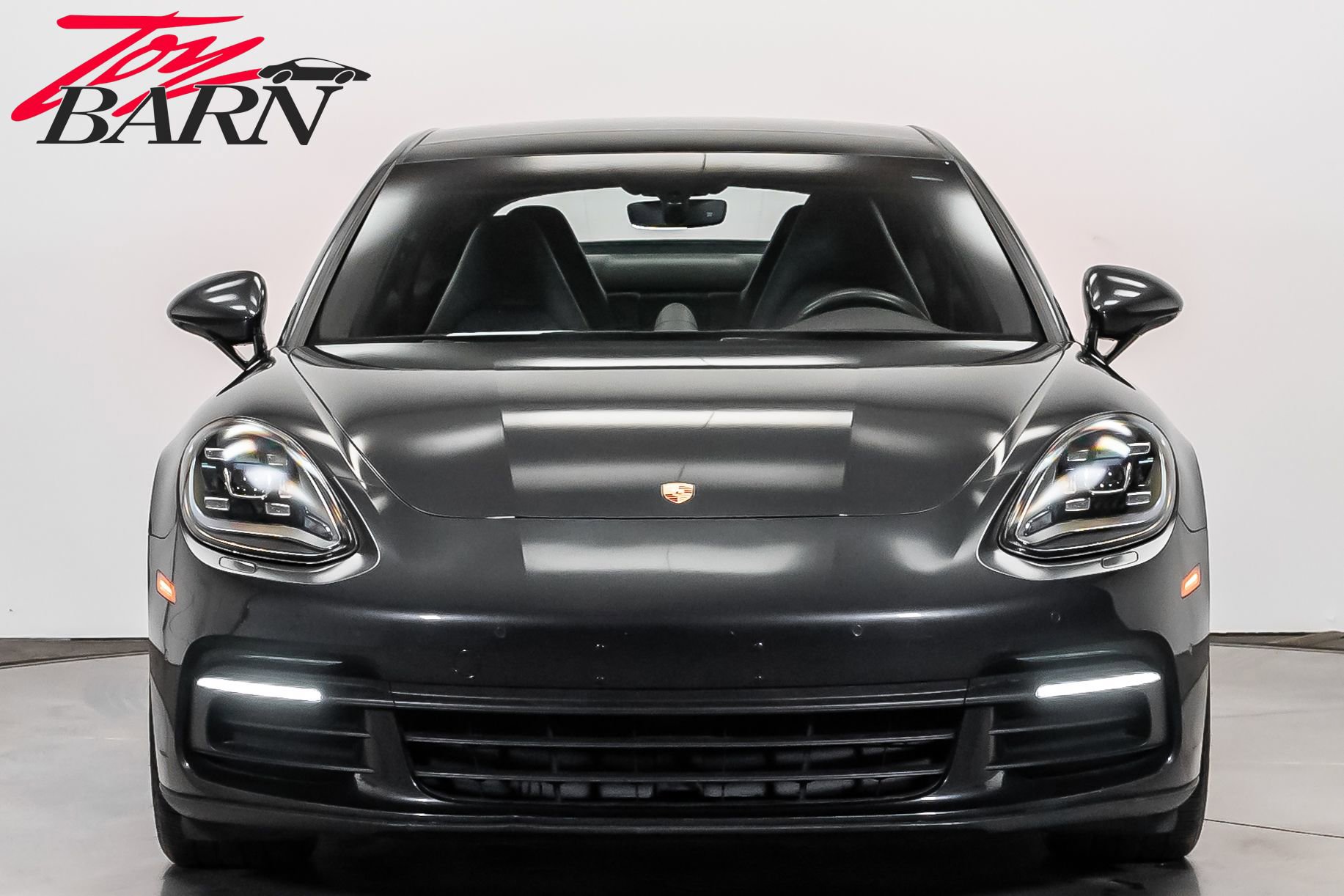Used 2018 Porsche Panamera 4 image 8