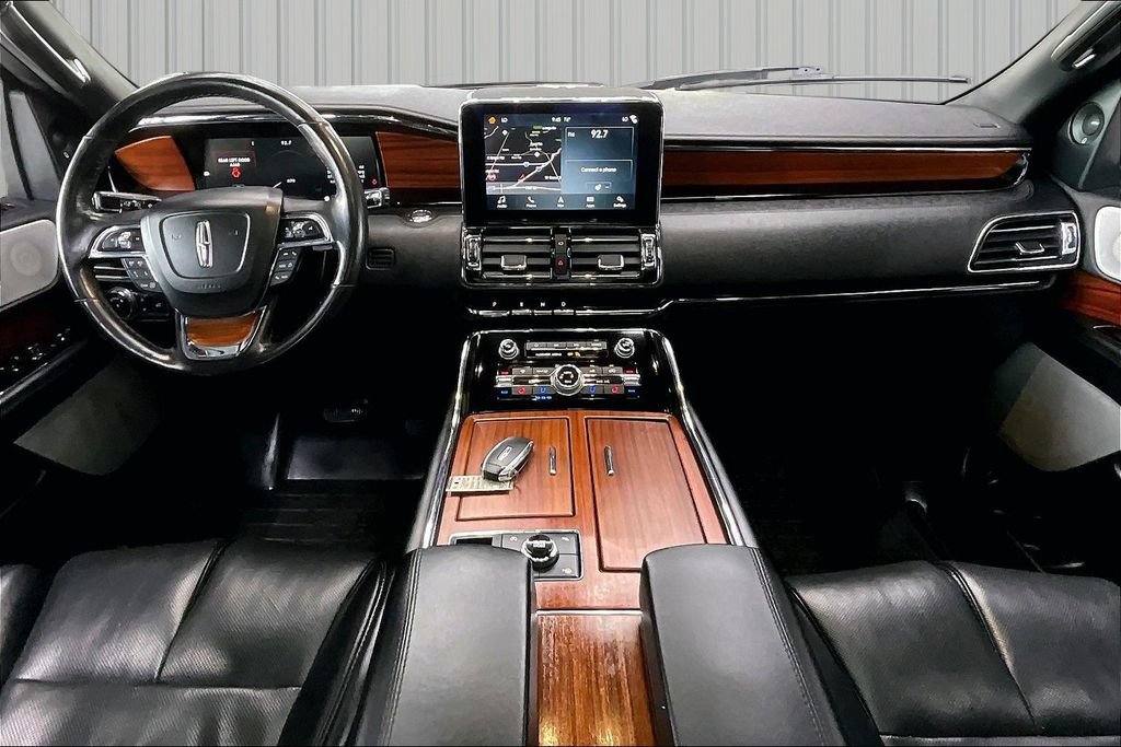 Used 2019 Lincoln Navigator Reserve AWD/4WD image 7