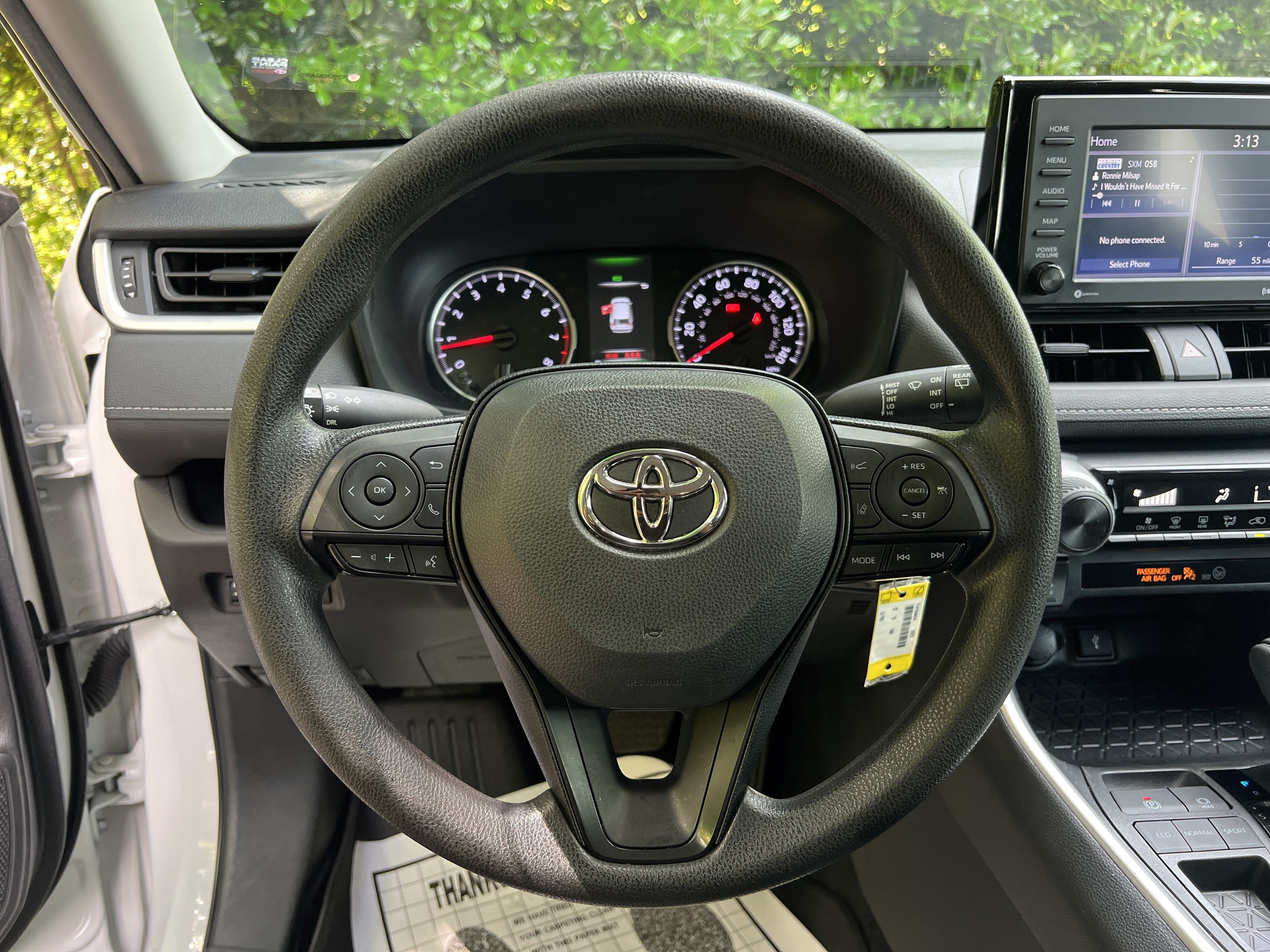 Used 2022 Toyota RAV4 LE FWD image 19