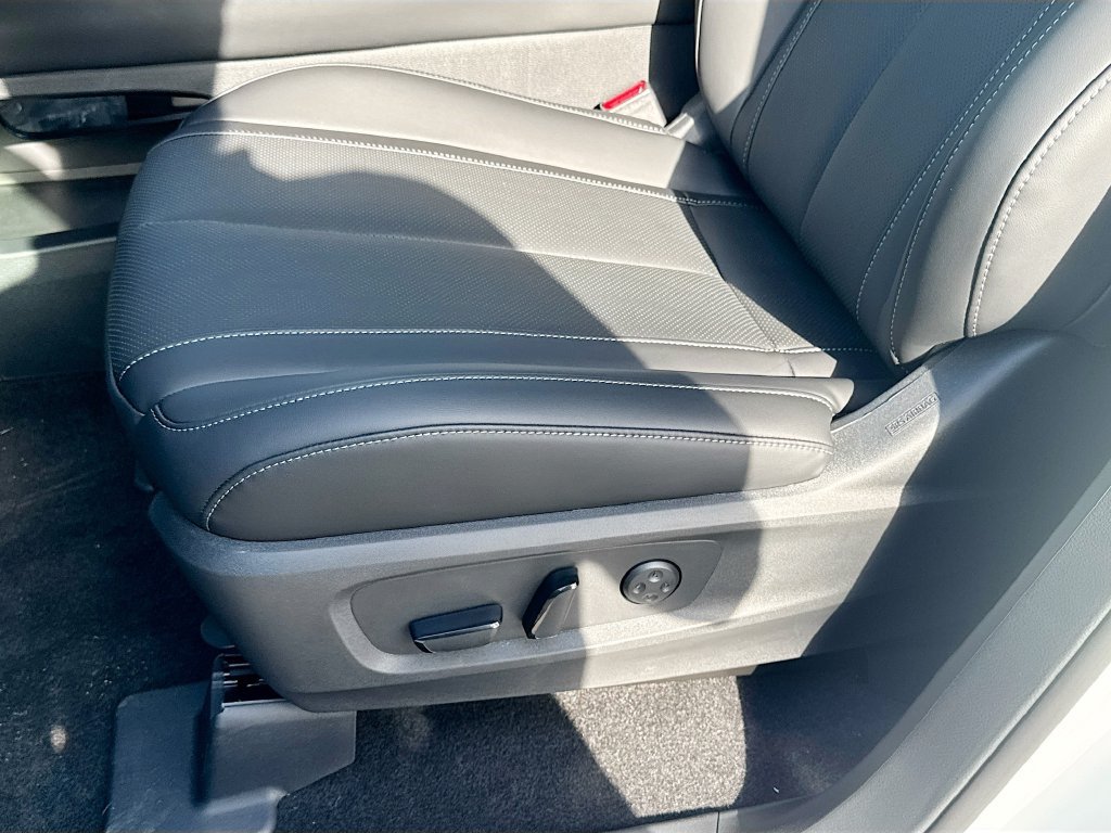 Used 2027 INFINITI QX60 Luxe w/ Cargo Package FWD image 21