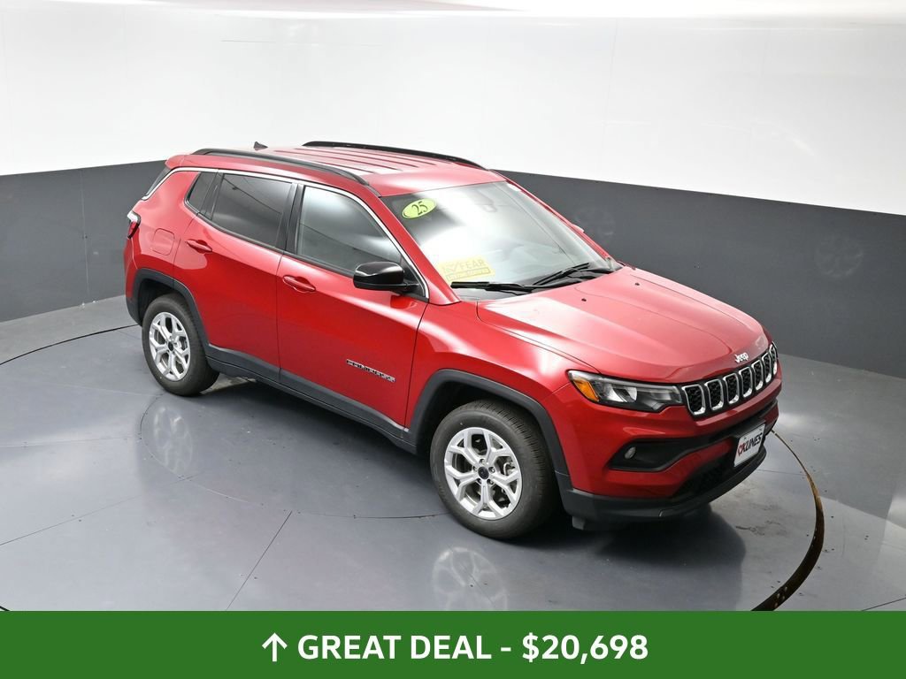 Used 2025 Jeep Compass Latitude image 49