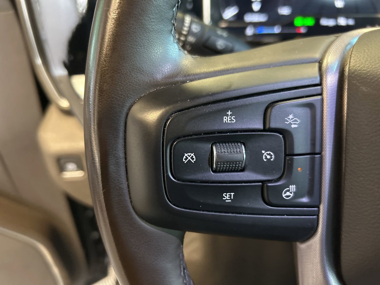 Used 2025 GMC Sierra 1500 SLT image 17