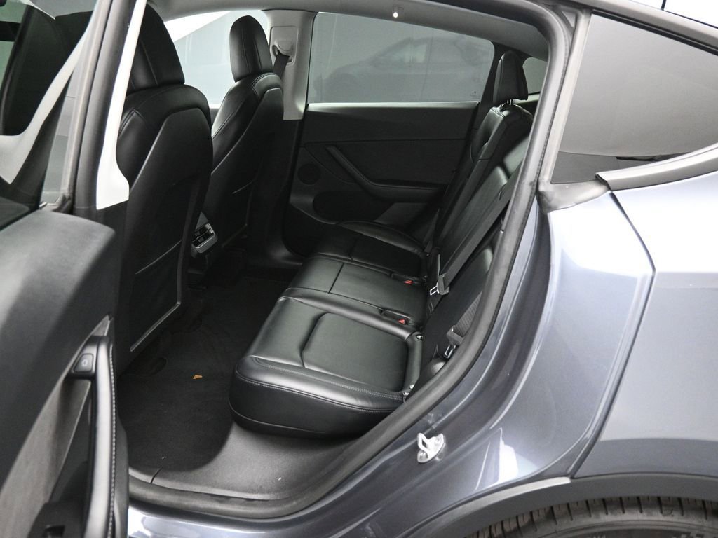 Used 2022 Tesla Model Y Performance AWD/4WD image 14