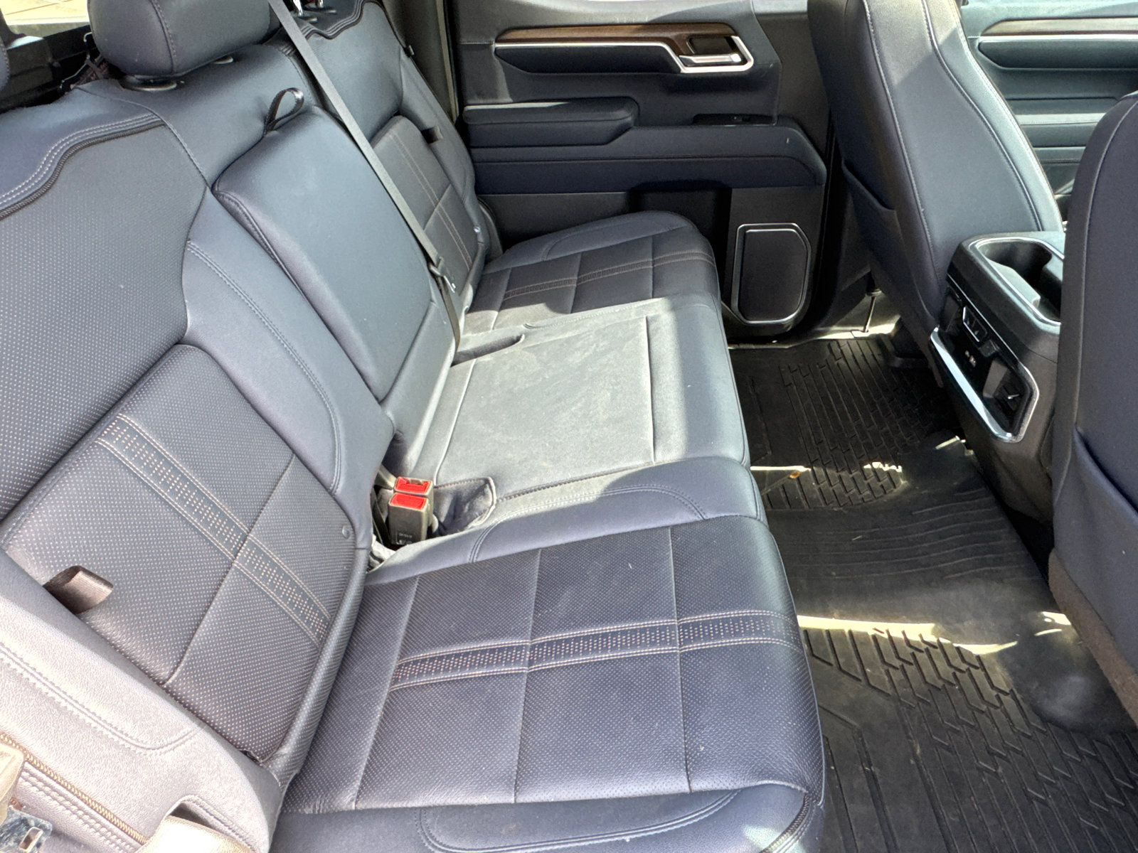 Used 2022 Chevrolet Silverado 1500 High Country w/ High Country Premium Package image 19
