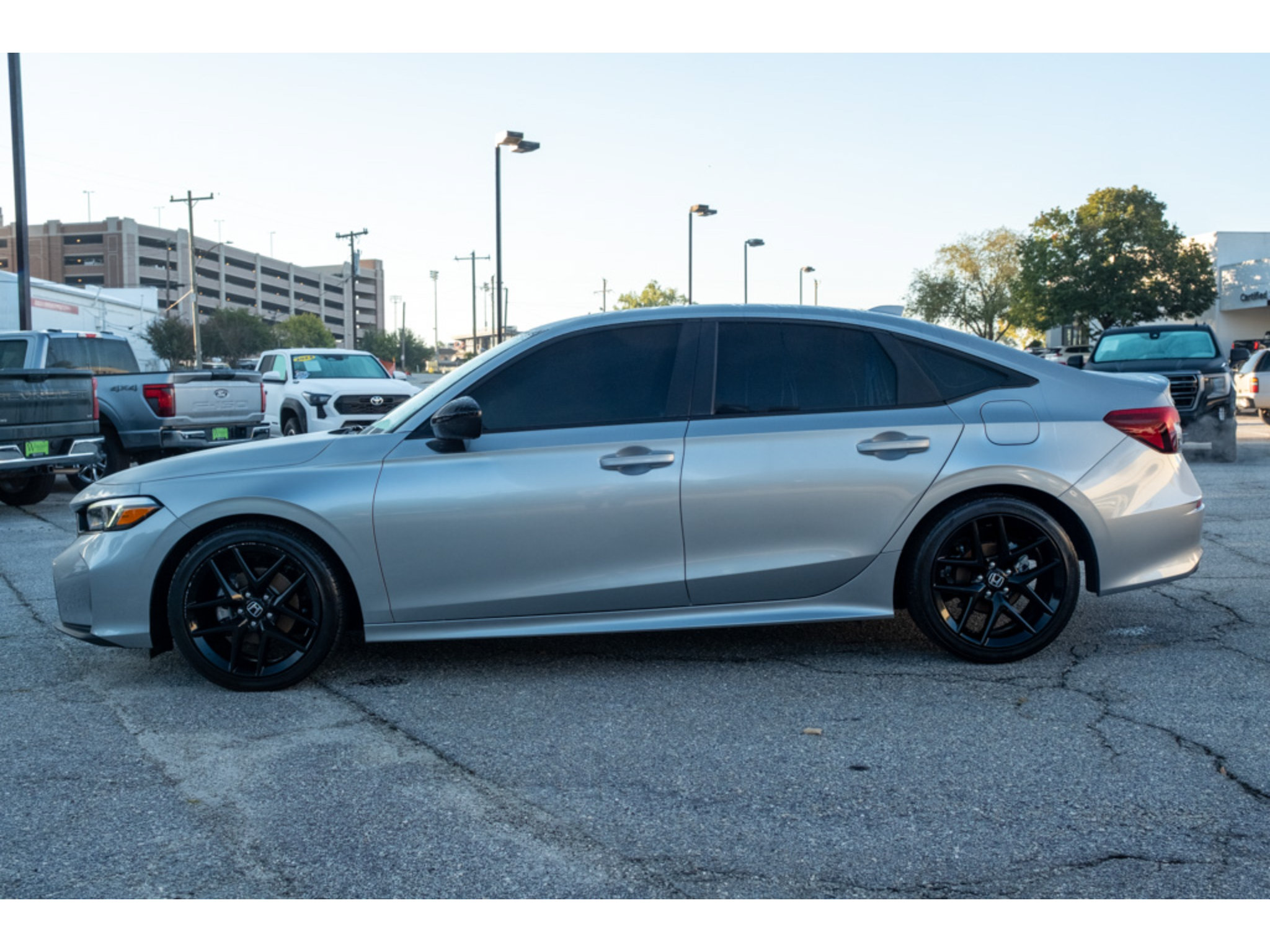 Used 2025 Honda Civic Sport image 5