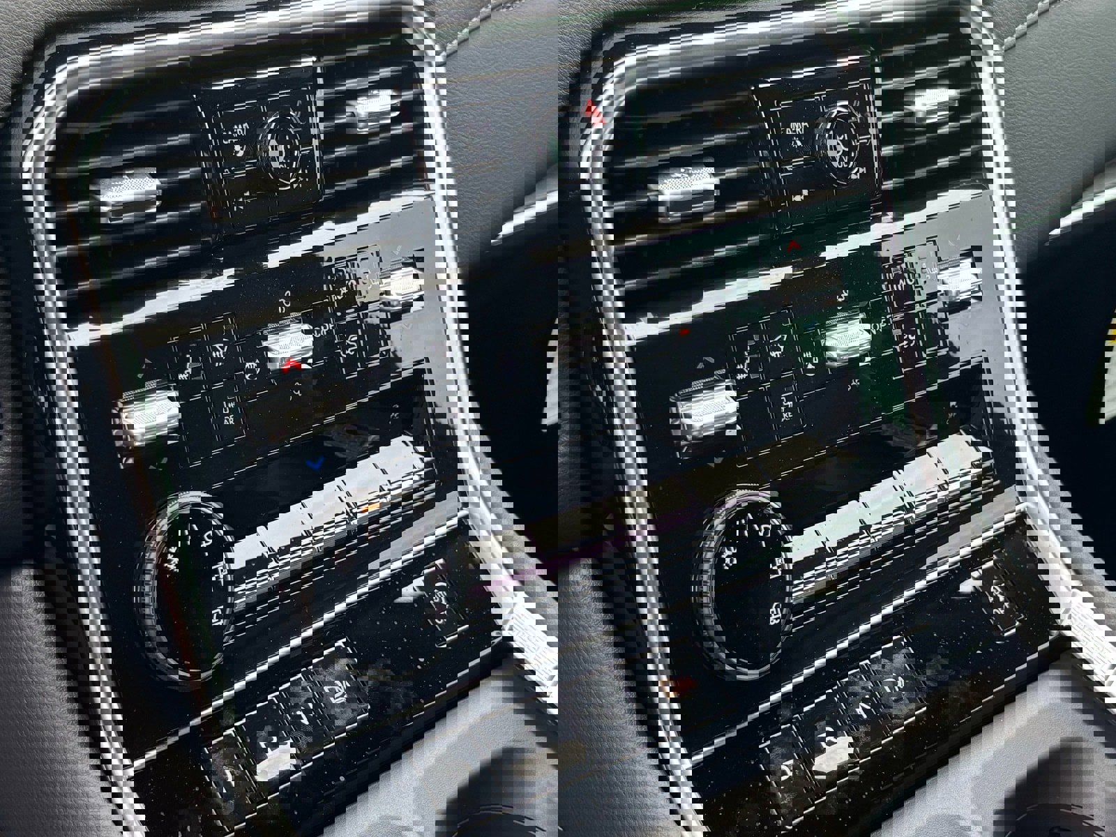 New 2026 Nissan Armada SL image 15