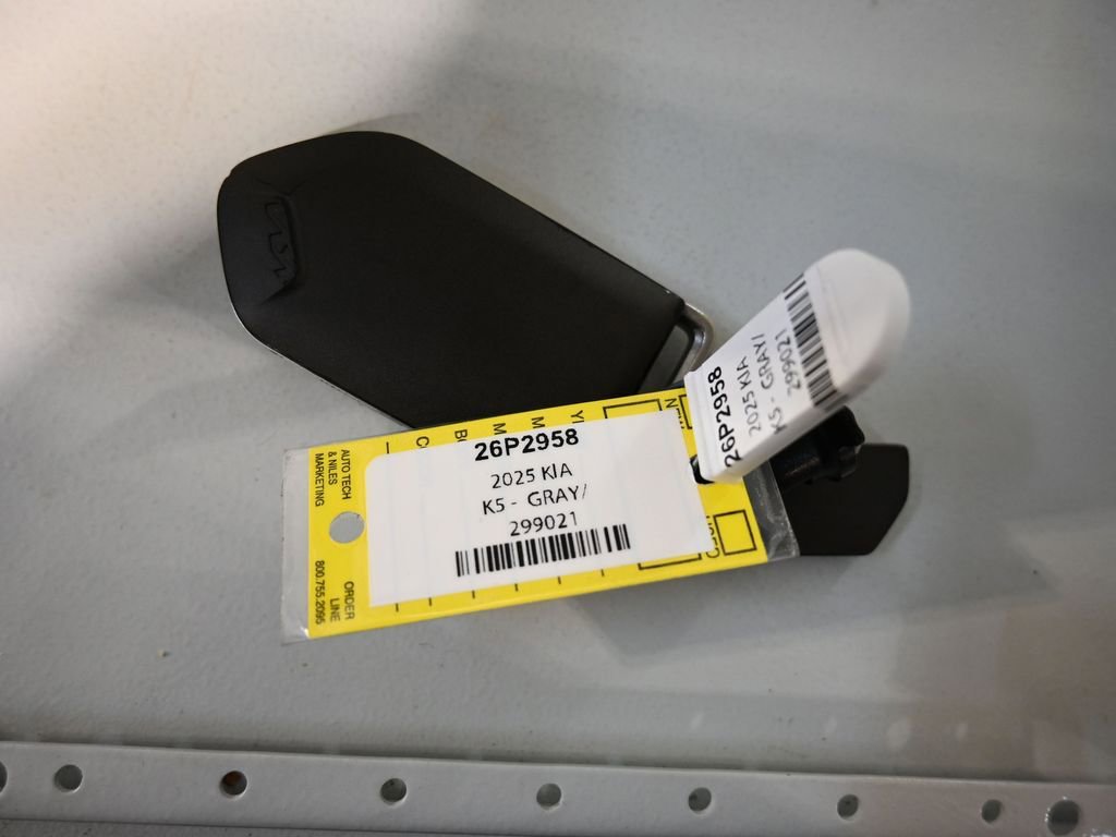 Used 2025 Kia K5 LXS image 21