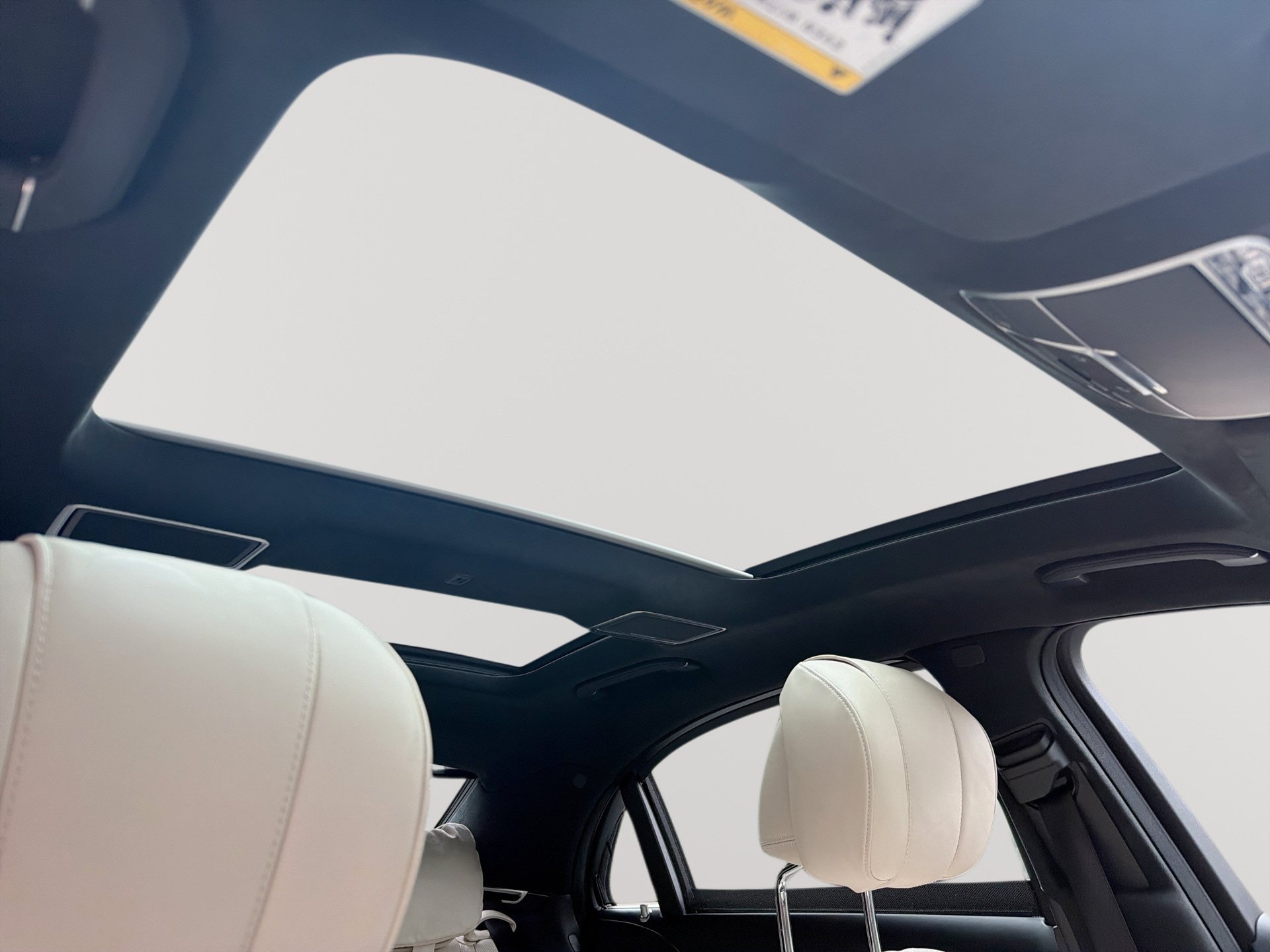 Used 2017 Mercedes-Benz S 550 Sedan image 16
